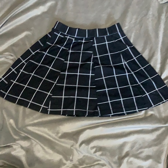 URBAN PLANT // checkered circle skirt // M/M - Picture 1 of 1
